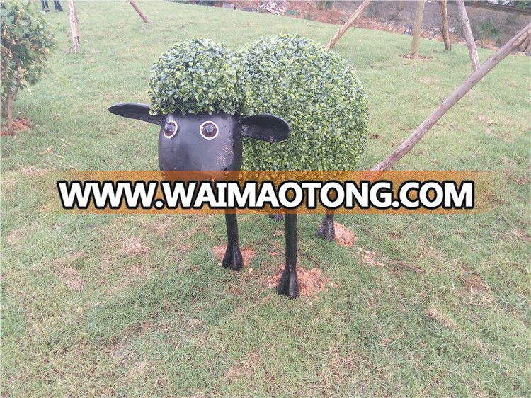 Factory selling high simulation artificial grass animal for garden decoration